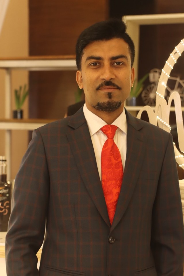  Mandeep Grewal